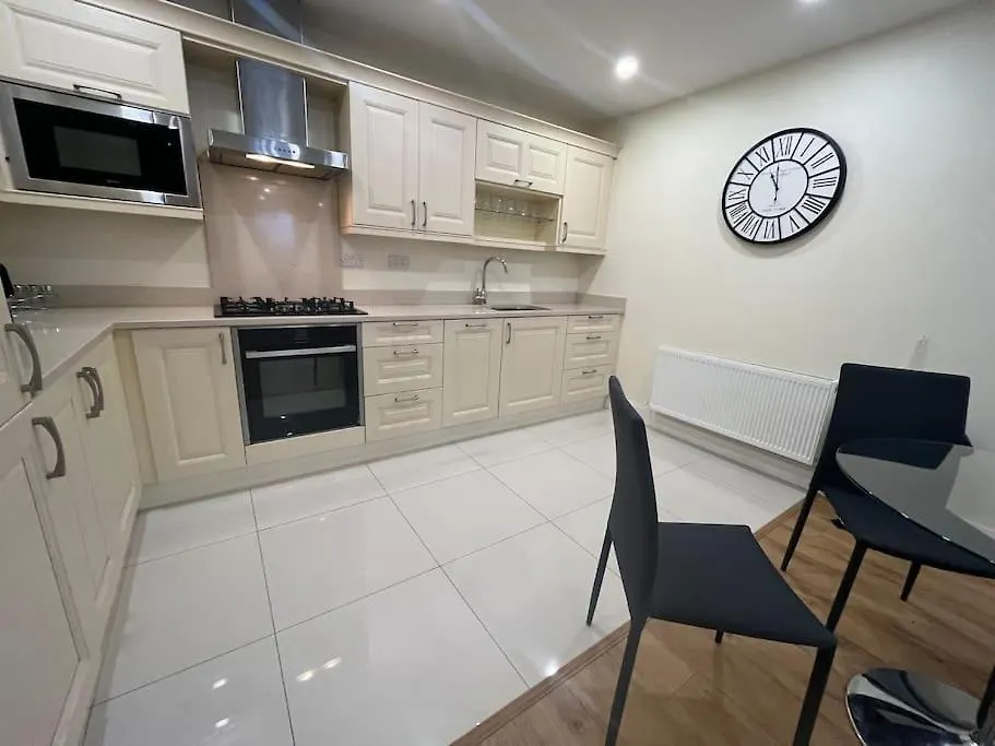 City Beach Gem 5 Adult Spaces Plus Child Dublin 0*,  Ireland